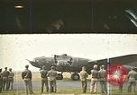 Image blessés sur B-17 Royaume-Uni, 1943, de la seconde 1 séquences d'archives historiques vidéo 65675061406