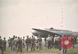 Image blessés sur B-17 Royaume-Uni, 1943, de la seconde 9 séquences d'archives historiques vidéo 65675061406