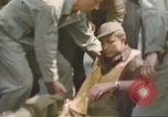Image blessés sur B-17 Royaume-Uni, 1943, de la seconde 26 séquences d'archives historiques vidéo 65675061406