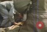 Image blessés sur B-17 Royaume-Uni, 1943, de la seconde 30 séquences d'archives historiques vidéo 65675061406