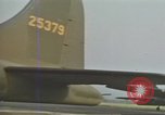 Immagine di B-17s taxi per il decollo Regno Unito, 1943, secondo 45 filmato di repertorio 65675061410