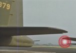 Immagine di B-17s taxi per il decollo Regno Unito, 1943, secondo 46 filmato di repertorio 65675061410