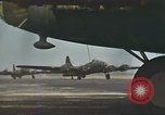 Immagine di B-17s taxi per il decollo Regno Unito, 1943, secondo 50 filmato di repertorio 65675061410