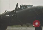 Immagine di B-17 Flying Fortress bombardieri Inghilterra, 1943, secondo 24 filmato di repertorio 65675061411