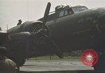 Immagine di B-17 Flying Fortress bombardieri Inghilterra, 1943, secondo 28 filmato di repertorio 65675061411