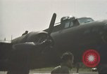 Immagine di B-17 Flying Fortress bombardieri Inghilterra, 1943, secondo 33 filmato di repertorio 65675061411