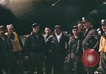 Immagine di B-17 Flying Fortress bomber equipaggio Regno Unito, 1943, secondo 3 filmato di repertorio 65675061414