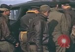 Immagine di B-17 Flying Fortress bomber equipaggio Regno Unito, 1943, secondo 28 filmato di repertorio 65675061414