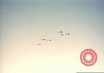 Standbild B-17 Flying Fortress Bomber Europa, 1943, aus Sekunde 5 historischem Filmmaterial Videoclip 65675061415