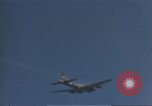 Standbild B-17 Flying Fortress Bomber Europa, 1943, aus Sekunde 24 historischem Filmmaterial Videoclip 65675061415