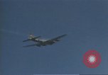 Standbild B-17 Flying Fortress Bomber Europa, 1943, aus Sekunde 30 historischem Filmmaterial Videoclip 65675061415