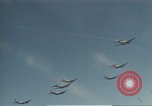 Standbild B-17 Flying Fortress Bomber Europa, 1943, aus Sekunde 36 historischem Filmmaterial Videoclip 65675061415