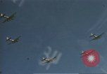 Standbild B-17 Flying Fortress Bomber Europa, 1943, aus Sekunde 43 historischem Filmmaterial Videoclip 65675061415