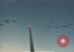 Standbild B-17 Flying Fortress Bomber Europa, 1943, aus Sekunde 53 historischem Filmmaterial Videoclip 65675061415