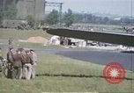 Standbild B-17 Flying Fortress Bomber Vereinigtes Königreich, 1943, aus Sekunde 45 historischem Filmmaterial Videoclip 65675061416
