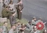 Standbild B-17 Flying Fortress Bomber Vereinigtes Königreich, 1943, aus Sekunde 57 historischem Filmmaterial Videoclip 65675061416