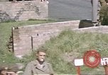 Standbild B-17 Flying Fortress Bomber Vereinigtes Königreich, 1943, aus Sekunde 60 historischem Filmmaterial Videoclip 65675061416