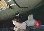 Standbild Flak-beschädigte B-17 Flying Festungen Vereinigtes Königreich, 1943, aus Sekunde 1 historischem Filmmaterial Videoclip 65675061418