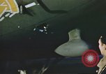 Standbild Flak-beschädigte B-17 Flying Festungen Vereinigtes Königreich, 1943, aus Sekunde 6 historischem Filmmaterial Videoclip 65675061418