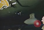 Standbild Flak-beschädigte B-17 Flying Festungen Vereinigtes Königreich, 1943, aus Sekunde 7 historischem Filmmaterial Videoclip 65675061418