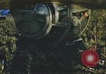 Standbild Flak-beschädigte B-17 Flying Festungen Vereinigtes Königreich, 1943, aus Sekunde 32 historischem Filmmaterial Videoclip 65675061418