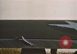 Standbild Flak-beschädigte B-17 Flying Festungen Vereinigtes Königreich, 1943, aus Sekunde 37 historischem Filmmaterial Videoclip 65675061418