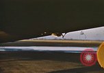 Standbild Flak-beschädigte B-17 Flying Festungen Vereinigtes Königreich, 1943, aus Sekunde 44 historischem Filmmaterial Videoclip 65675061418
