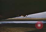 Standbild Flak-beschädigte B-17 Flying Festungen Vereinigtes Königreich, 1943, aus Sekunde 48 historischem Filmmaterial Videoclip 65675061418
