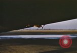 Standbild Flak-beschädigte B-17 Flying Festungen Vereinigtes Königreich, 1943, aus Sekunde 50 historischem Filmmaterial Videoclip 65675061418