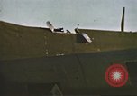 Standbild Flak-beschädigte B-17 Flying Festungen Vereinigtes Königreich, 1943, aus Sekunde 57 historischem Filmmaterial Videoclip 65675061418
