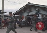 Standbild Sicherheit Polizei Männer Vietnam, 1968, aus Sekunde 21 historischem Filmmaterial Videoclip 65675061439