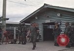 Standbild Sicherheit Polizei Männer Vietnam, 1968, aus Sekunde 25 historischem Filmmaterial Videoclip 65675061439