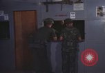 Standbild Sicherheit Polizei Männer Vietnam, 1968, aus Sekunde 55 historischem Filmmaterial Videoclip 65675061439