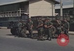 Image la sécurité policiers hommes Vietnam, 1968, de la seconde 20 séquences d'archives historiques vidéo 65675061441