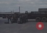 Image la sécurité policiers hommes Vietnam, 1968, de la seconde 40 séquences d'archives historiques vidéo 65675061441