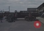 Image la sécurité policiers hommes Vietnam, 1968, de la seconde 44 séquences d'archives historiques vidéo 65675061441