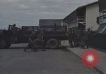 Image la sécurité policiers hommes Vietnam, 1968, de la seconde 56 séquences d'archives historiques vidéo 65675061441