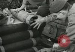 Standbild 5 Soldaten Cassino Italien, 1944, aus Sekunde 60 historischem Filmmaterial Videoclip 65675061456