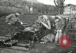 Standbild 5 Heer gun Crew Cassino Italien, 1944, aus Sekunde 50 historischem Filmmaterial Videoclip 65675061462
