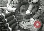 Standbild 5 Heer gun Crew Cassino Italien, 1944, aus Sekunde 55 historischem Filmmaterial Videoclip 65675061462