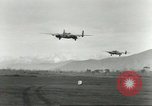 Standbild B-25 Mitchell Bomber Cassino Italien, 1944, aus Sekunde 11 historischem Filmmaterial Videoclip 65675061467