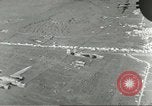 Standbild B-25 Mitchell Bomber Cassino Italien, 1944, aus Sekunde 23 historischem Filmmaterial Videoclip 65675061468