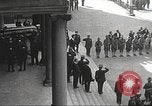 Standbild Trauerzug von John Mitchel New York City USA, 1918, aus Sekunde 3 historischem Filmmaterial Videoclip 65675061484