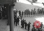 Standbild Trauerzug von John Mitchel New York City USA, 1918, aus Sekunde 10 historischem Filmmaterial Videoclip 65675061484