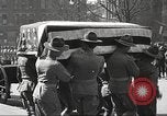 Standbild Trauerzug von John Mitchel New York City USA, 1918, aus Sekunde 40 historischem Filmmaterial Videoclip 65675061484