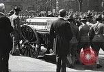 Standbild Trauerzug von John Mitchel New York City USA, 1918, aus Sekunde 59 historischem Filmmaterial Videoclip 65675061484