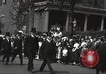 Standbild John Mitchel der Trauerzug New York City USA, 1918, aus Sekunde 50 historischem Filmmaterial Videoclip 65675061485