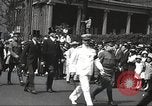Standbild John Mitchel der Trauerzug New York City USA, 1918, aus Sekunde 54 historischem Filmmaterial Videoclip 65675061485