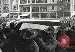 Standbild John Mitchel der Trauerzug New York City USA, 1918, aus Sekunde 40 historischem Filmmaterial Videoclip 65675061486