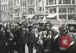 Standbild John Mitchel der Trauerzug New York City USA, 1918, aus Sekunde 47 historischem Filmmaterial Videoclip 65675061486